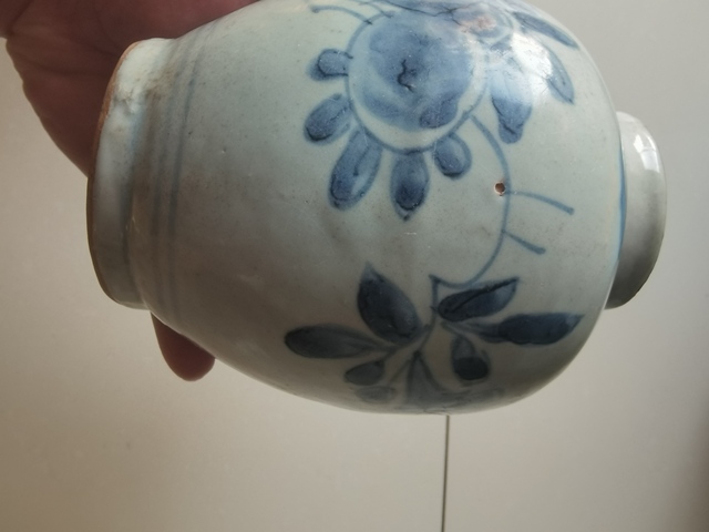 古玩陶瓷青花花卉紋罐真品鑒賞圖