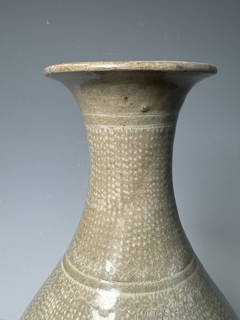 古玩陶瓷14世紀(jì)高麗青瓷鑲嵌玉壺春瓶真品鑒賞圖