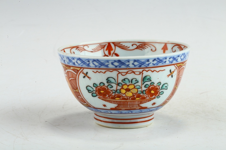 古玩陶瓷康熙·青花五彩開窗山水花籃紋杯真品鑒賞圖