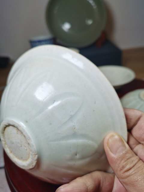 古玩陶瓷青白釉刻仰蓮紋碗真品鑒賞圖