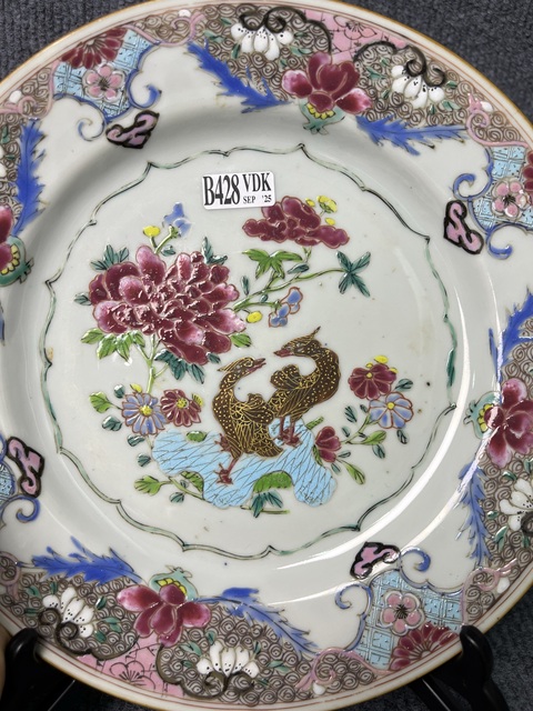 古玩陶瓷粉彩花鳥紋盤真品鑒賞圖