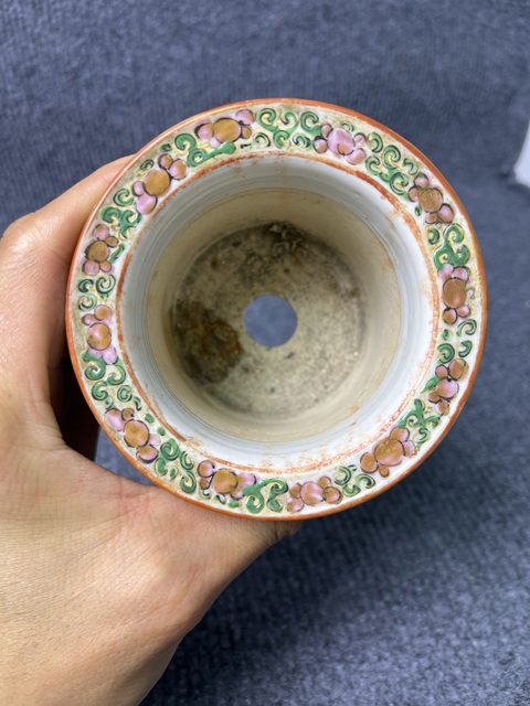 古玩陶瓷廣彩人物故事紋小花盆真品鑒賞圖