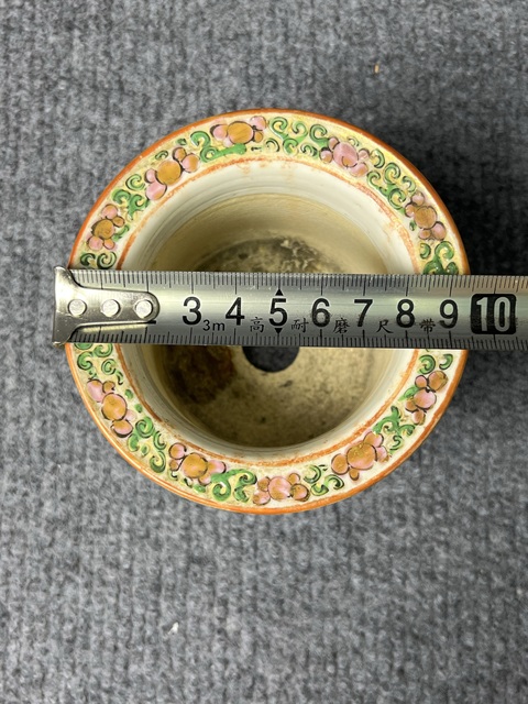 古玩陶瓷廣彩人物故事紋小花盆真品鑒賞圖