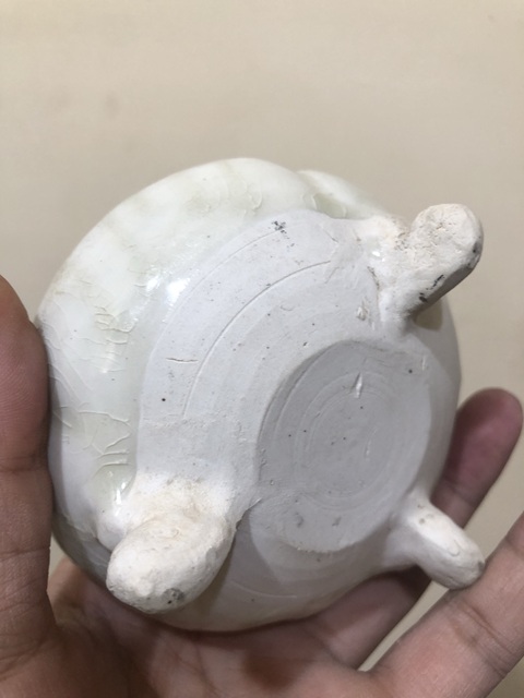 古玩陶瓷邢窯白瓷三足爐真品鑒賞圖