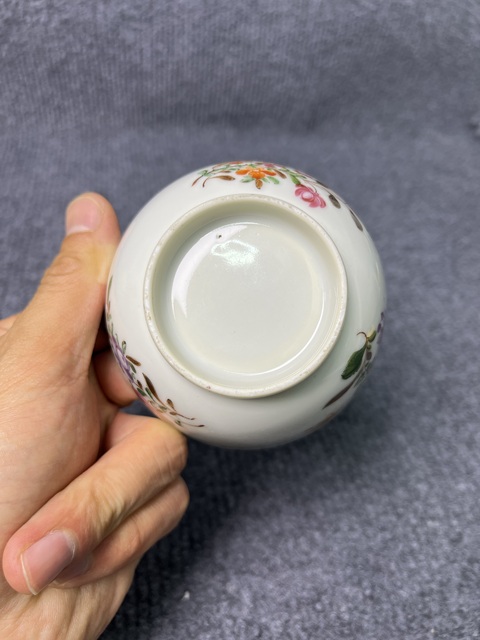 古玩陶瓷粉彩花卉紋茶圓真品鑒賞圖
