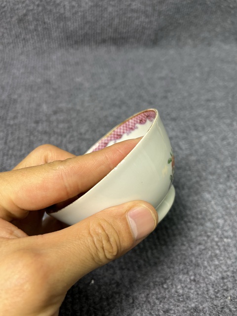 古玩陶瓷粉彩花卉紋茶圓真品鑒賞圖