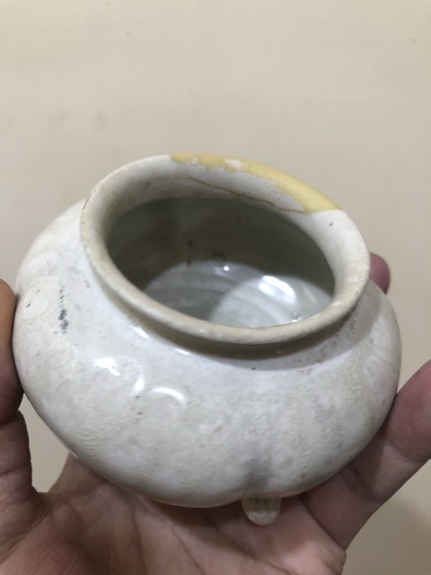 古玩陶瓷邢窯白瓷三足爐真品鑒賞圖