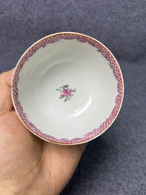 古玩陶瓷粉彩花卉紋茶圓真品鑒賞圖