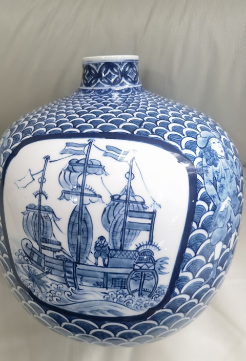 古玩陶瓷青花瓶真品鑒賞圖