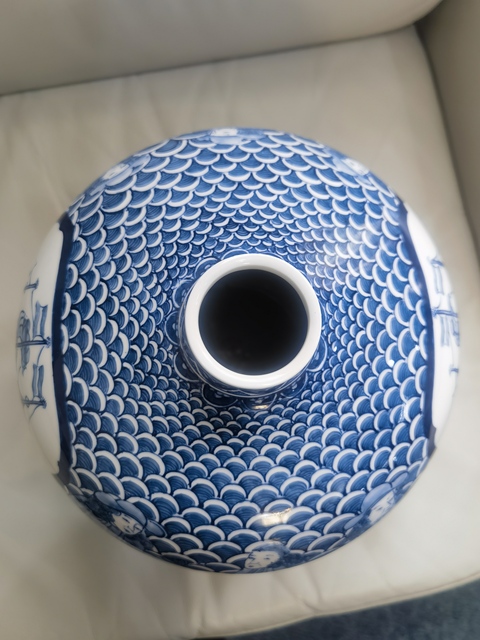 古玩陶瓷青花瓶真品鑒賞圖