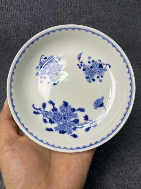 古玩陶瓷青花花卉紋盤(pán)真品鑒賞圖