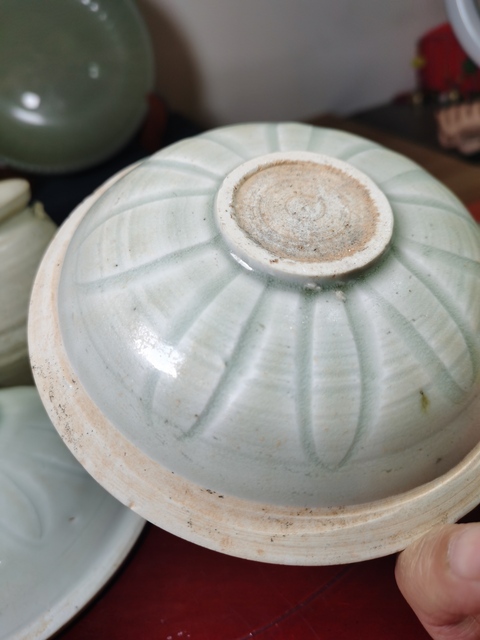 古玩陶瓷青白釉刻仰蓮紋碗真品鑒賞圖