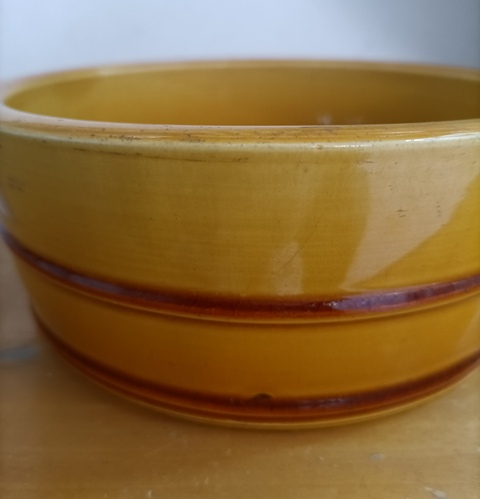 古玩陶瓷黃釉旋紋缸真品鑒賞圖