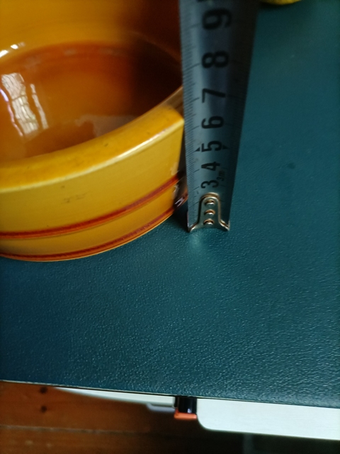 古玩陶瓷黃釉旋紋缸真品鑒賞圖