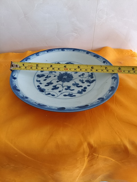 古玩陶瓷青花纏枝花卉紋盤真品鑒賞圖