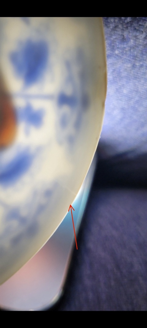 古玩陶瓷青花纏枝花卉紋臥足杯真品鑒賞圖