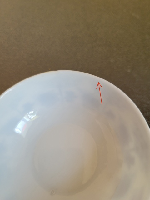 古玩陶瓷青花纏枝花卉紋臥足杯真品鑒賞圖