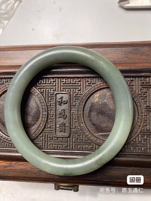 古玩玉器白玉手鐲真品鑒賞圖