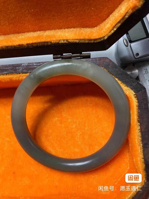 古玩玉器白玉手鐲真品鑒賞圖