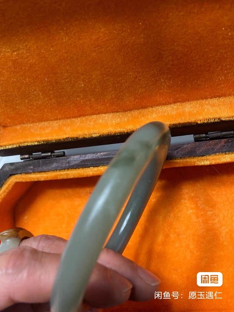 古玩玉器白玉手鐲真品鑒賞圖