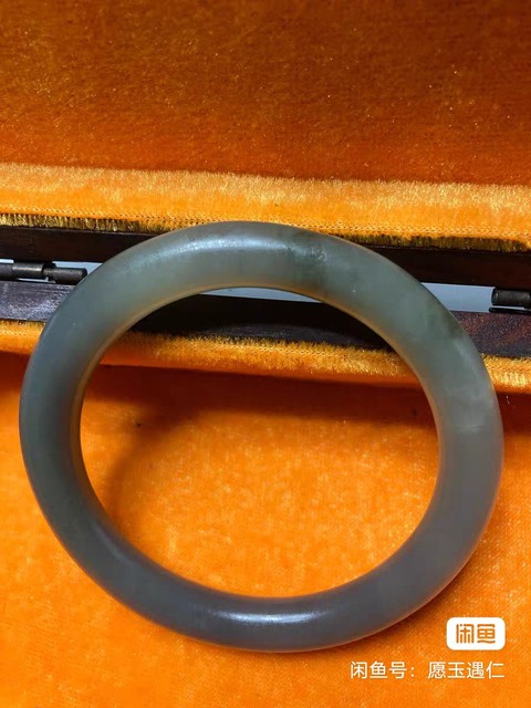 古玩玉器白玉手鐲真品鑒賞圖