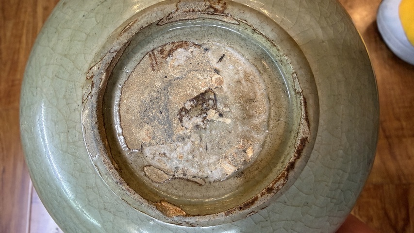 古玩陶瓷龍泉劃花碗真品鑒賞圖