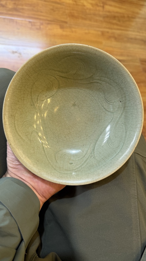 古玩陶瓷龍泉劃花碗真品鑒賞圖