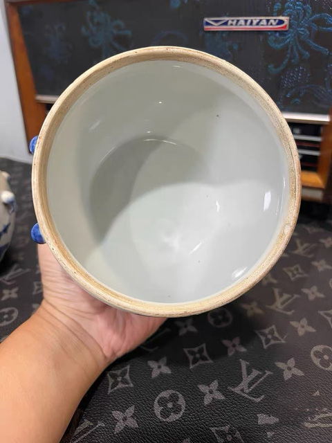 古玩陶瓷青花博古花卉紋蓋罐真品鑒賞圖