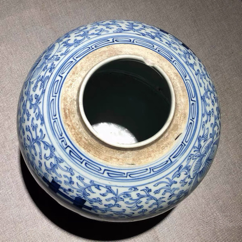 古玩陶瓷青花纏枝花卉喜字罐真品鑒賞圖