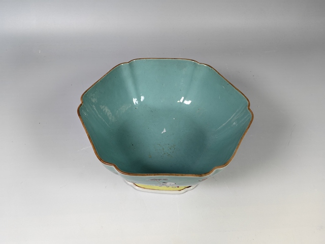 古玩陶瓷晚清民國松石綠粉彩五子登科嬰戲紋四方供碗真品鑒賞圖