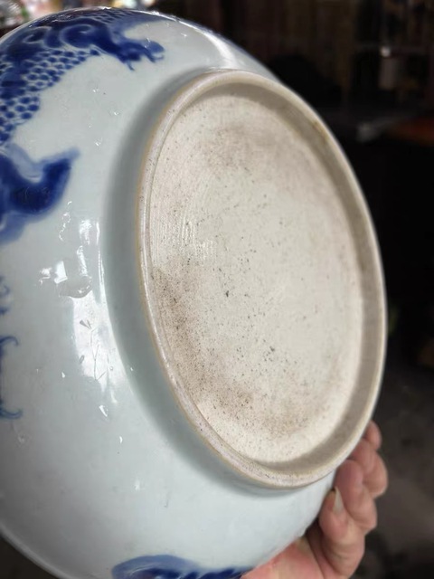 古玩陶瓷青花過墻龍紋盤真品鑒賞圖