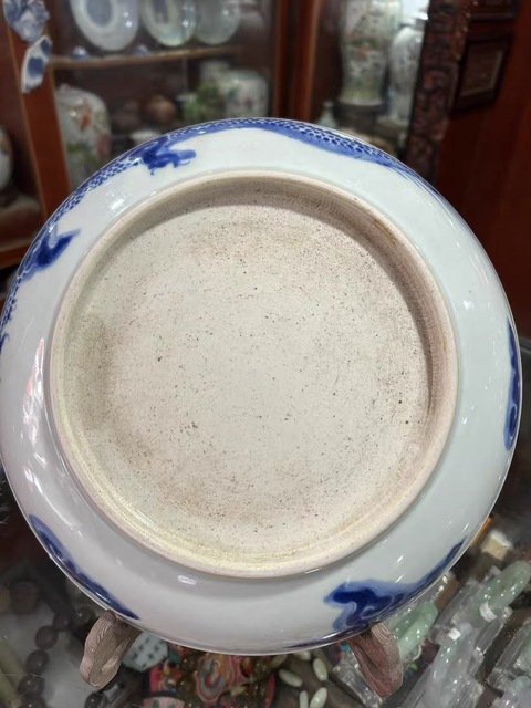 古玩陶瓷青花過墻龍紋盤真品鑒賞圖
