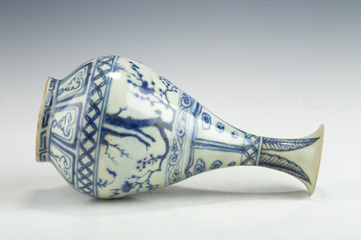 古玩陶瓷元代·青花月影梅花紋玉壺春瓶真品鑒賞圖