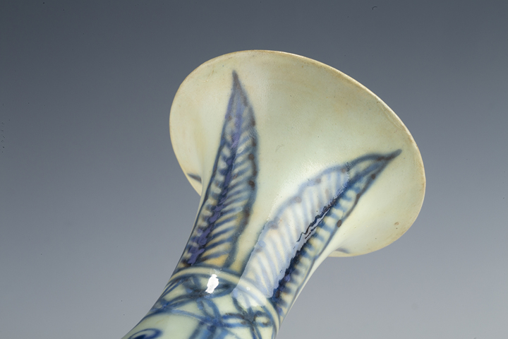 古玩陶瓷元代·青花月影梅花紋玉壺春瓶真品鑒賞圖