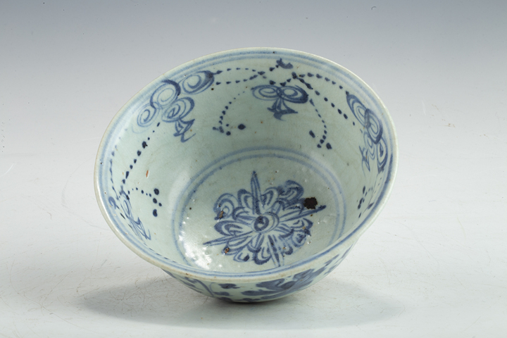 古玩陶瓷明中·青花十字寶杵紋碗真品鑒賞圖