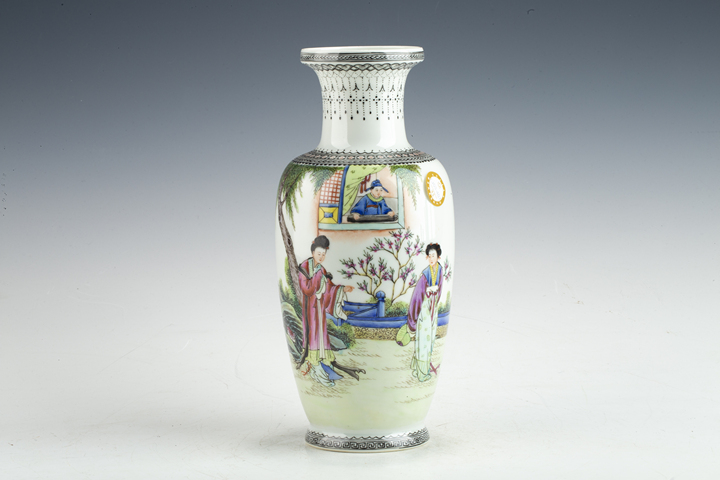 古玩陶瓷民國·粉彩《西廂記》人物詩文瓶真品鑒賞圖