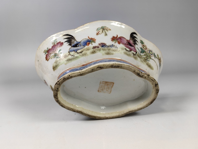 古玩陶瓷晚清雄雞五霸圖粉彩海棠供盤真品鑒賞圖