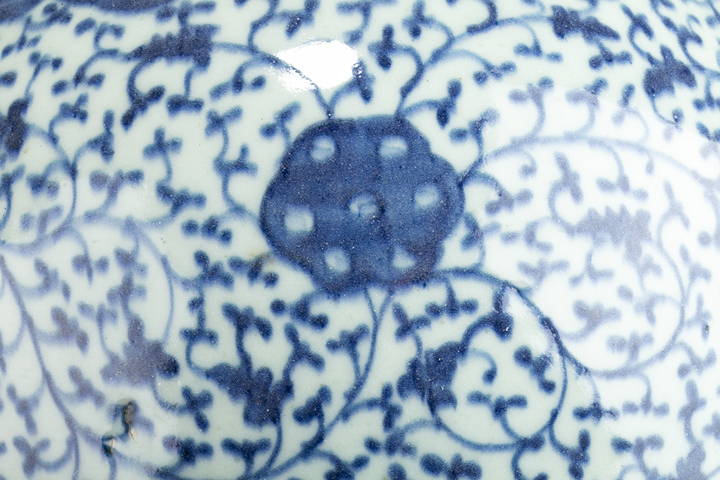 古玩陶瓷清乾隆·青花纏枝花卉紋將軍罐真品鑒賞圖