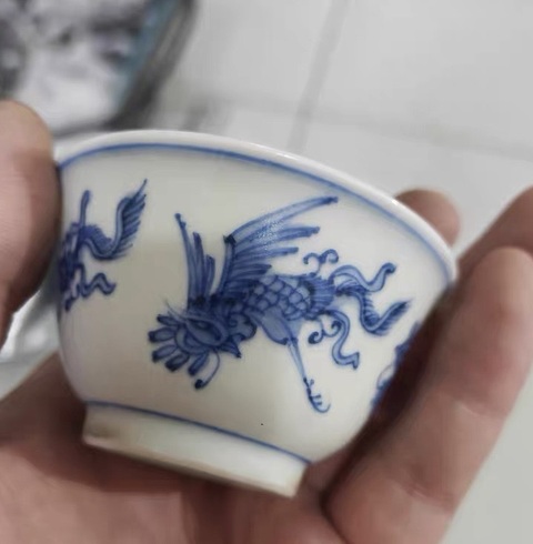 古玩陶瓷青花鳳凰花卉紋杯真品鑒賞圖