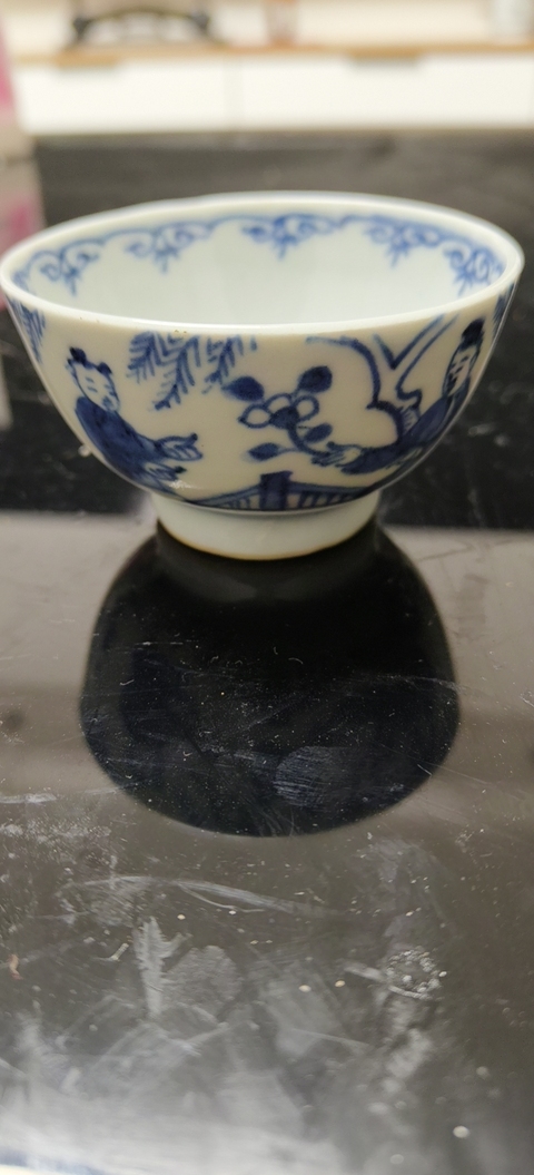 古玩陶瓷人物紋青花杯真品鑒賞圖