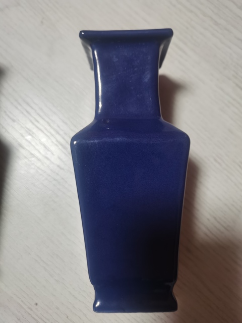 古玩陶瓷藍釉四方瓶真品鑒賞圖