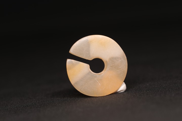 古玩玉器春秋玉玦真品鑒賞圖