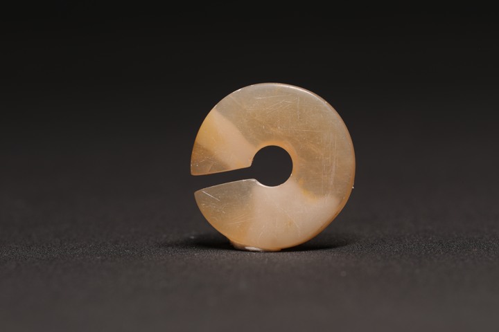 古玩玉器春秋玉玦真品鑒賞圖