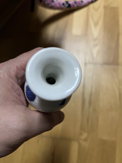 古玩陶瓷人物紋青花撇口瓶真品鑒賞圖