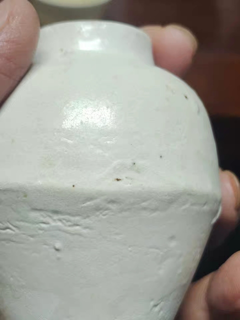 古玩陶瓷德化窯白瓷罐拍賣，當(dāng)前價格1300元