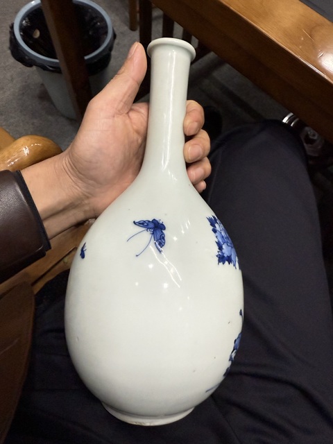 古玩陶瓷青花花卉紋膽瓶真品鑒賞圖