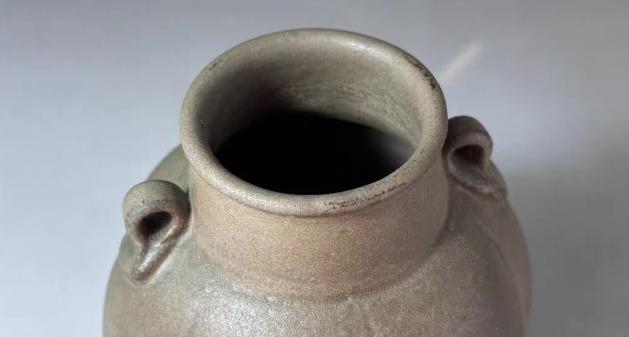 古玩陶瓷越窯系青瓷瓜楞罐真品鑒賞圖