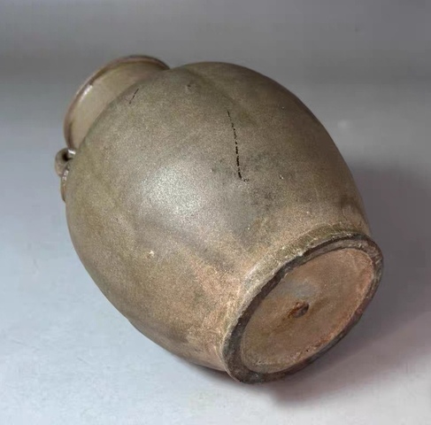 古玩陶瓷越窯系青瓷瓜楞罐真品鑒賞圖