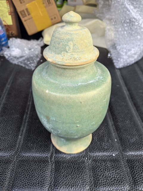 古玩陶瓷綠釉罐真品鑒賞圖