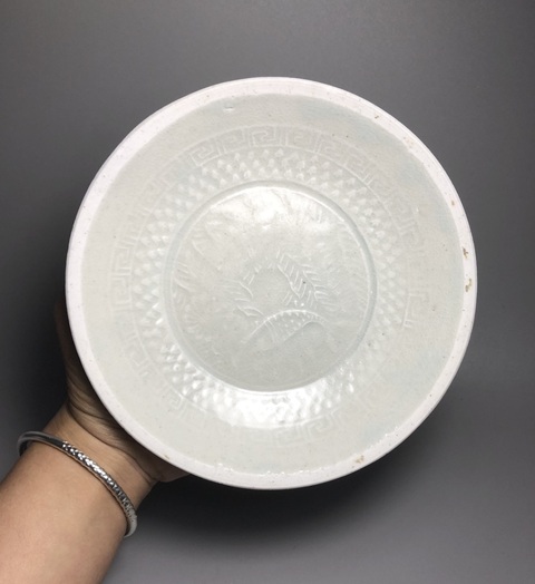 古玩陶瓷（館藏精品南宋）青白釉刻回文花草魚洗盤拍賣，當前價格6888元
